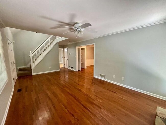 Photo - 665 Gregory Manor Dr SW