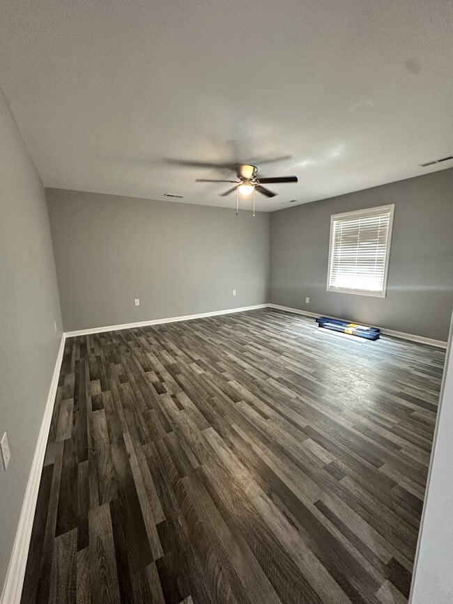 Photo - 208 E 17th St