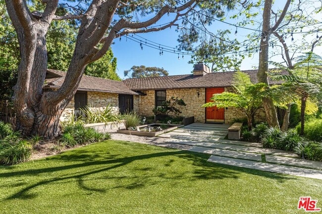 Photo - 400 Toyopa Dr