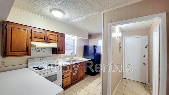 Photo - 400 Bill Bradford Rd Unit Apt 16