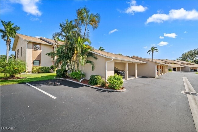 Building Photo - 15350 Moonraker Ct Unit 309