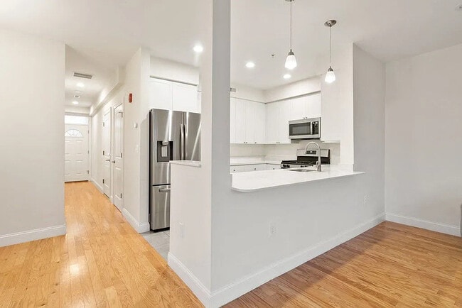 Photo - 70 Endicott St