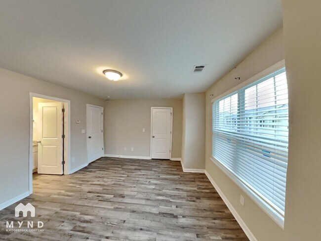 Photo - 331 Ashigan St