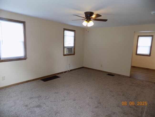 Photo - 458 Frank St Unit A