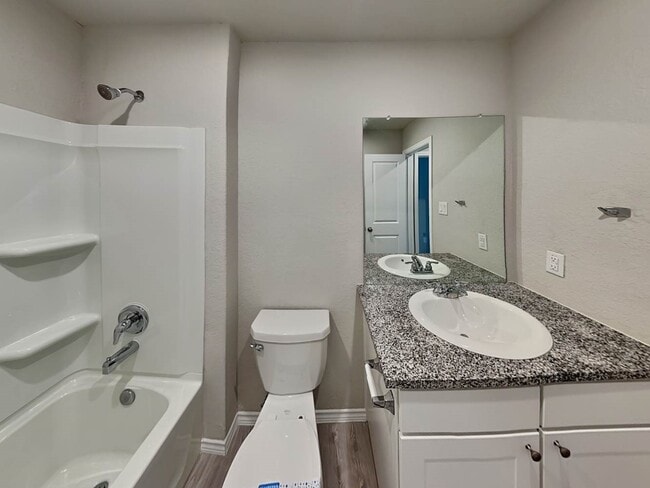 Building Photo - 10618 Varmus Dr