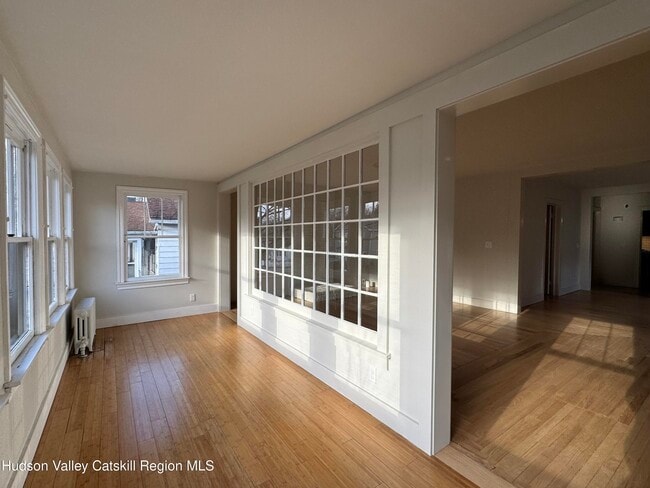 Photo - 830 Union St