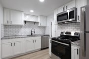 2BR, 1BA - 864SF - Kitchen