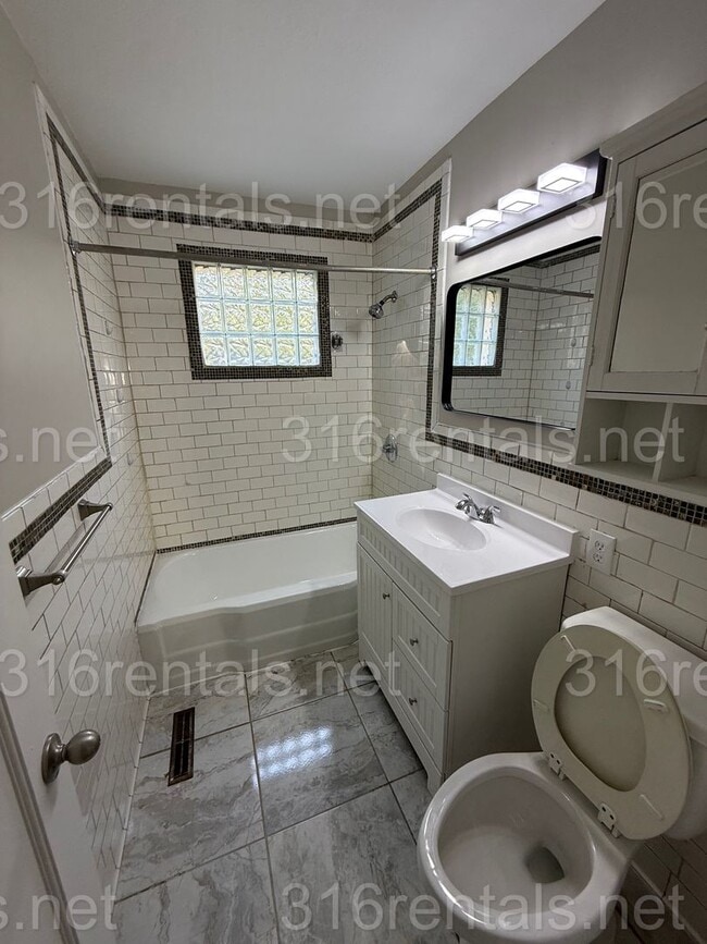 Photo - $995 - 3 bed 1 bath - Single Family Home