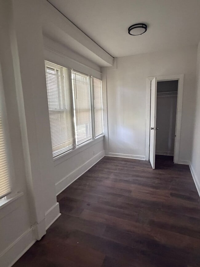 Photo - 852 Marianna St
