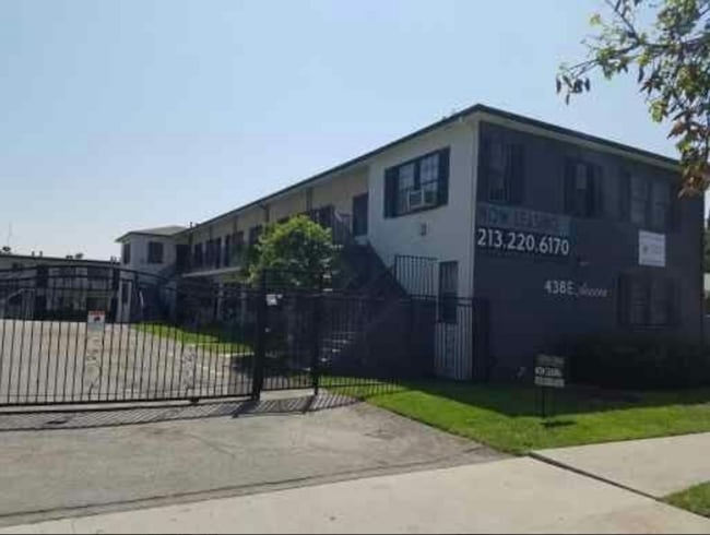 Photo - Glendale Terrace Apartments - AC Townhomes LLC