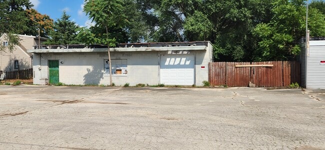 Building Photo - 5419 Harriet Ave Unit A