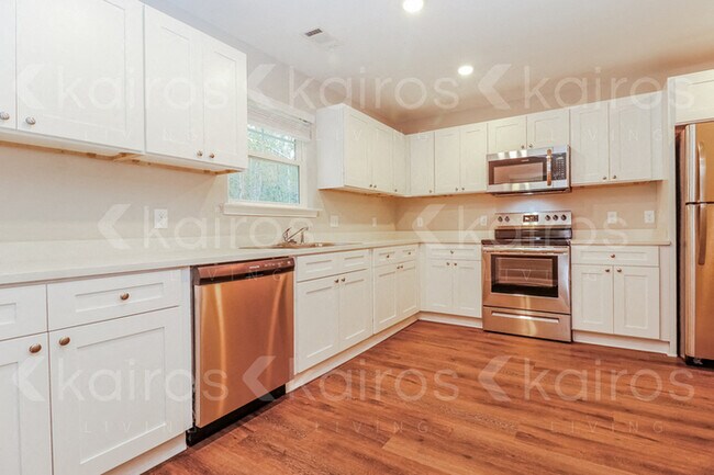 Photo - 155 Cottage Grove Rd