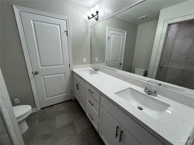 Photo - 7 Multi National Unit C