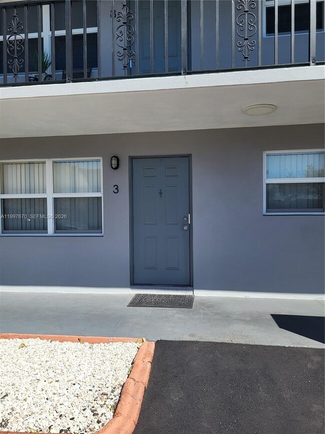 Photo - 1611 Green Ln Unidad 3