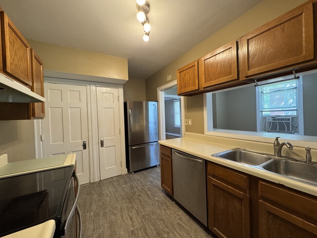 Photo - 712 Pacesetter Dr
