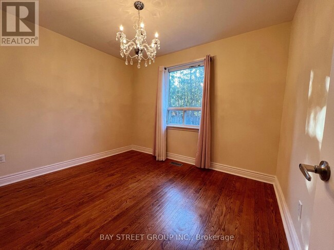 Photo - 382 Blue Grass Blvd