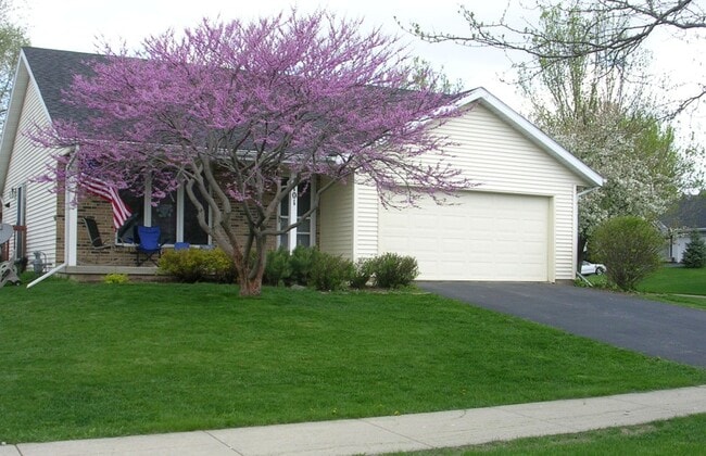 Building Photo - 3101 Dorchester Way