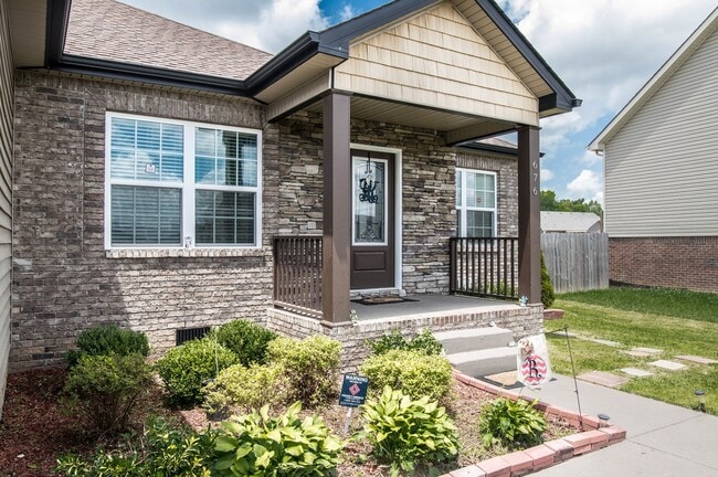 Photo - 676 Crestone Ln