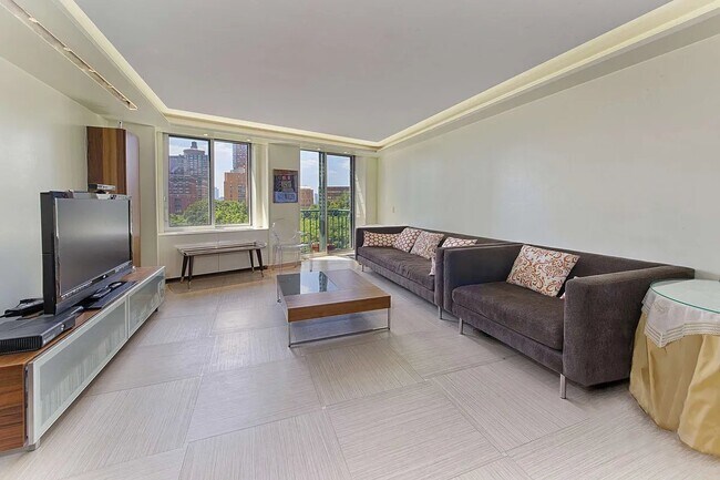311 Greenwich St Unidad 16K