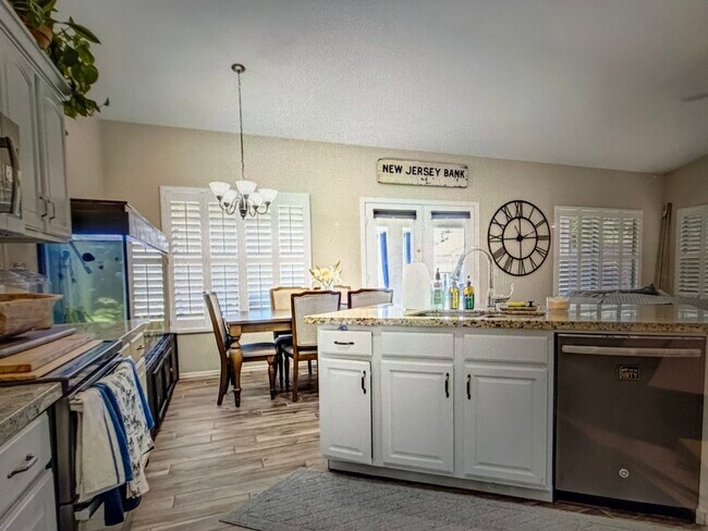 Photo - 2913 E Runaway Bay Pl