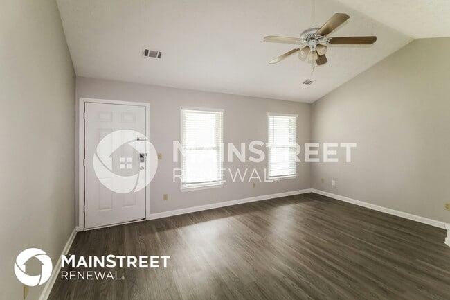 Photo - 608 Hunters Cove Ln