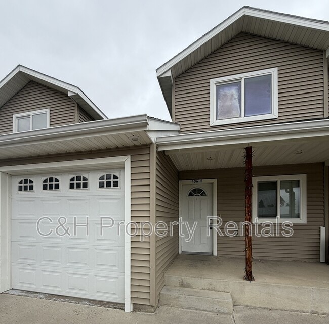 Building Photo - 406 1st St SE