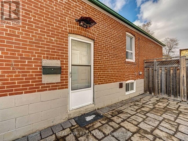 Photo - 42 Cadillac Ave