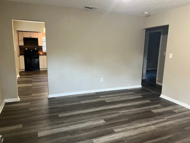 Photo - 2310 E Minnehaha St