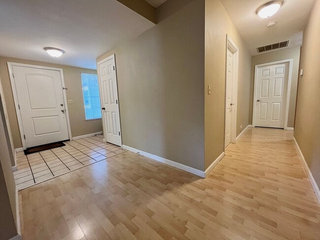 Photo - Beautiful 3 bedroom home in great location!