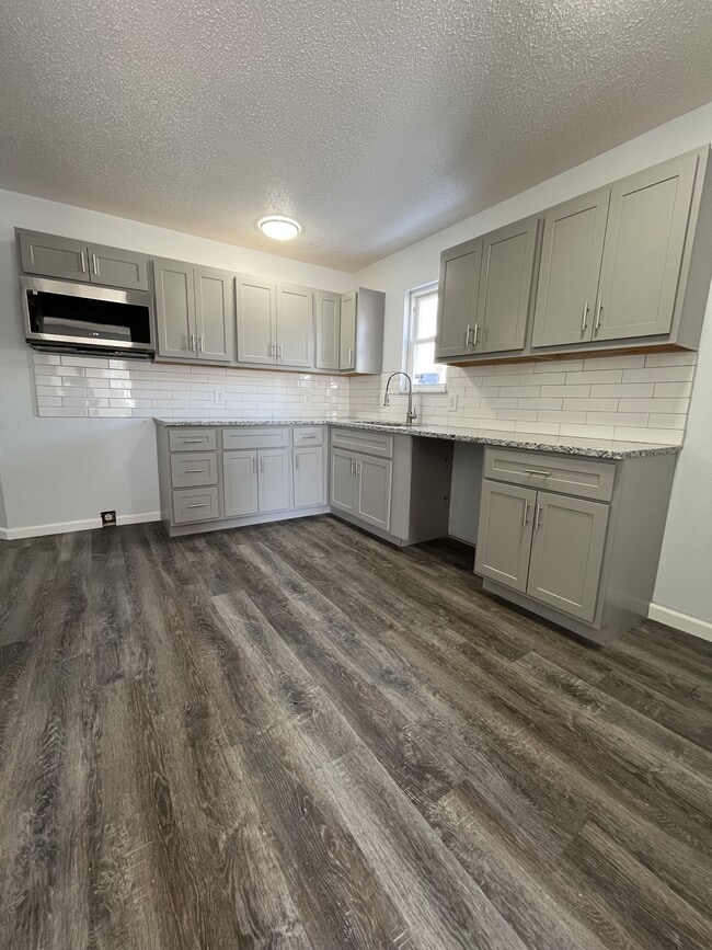 Photo - 119 S 8th St