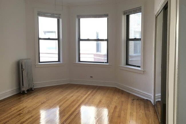 Photo - 5415 S. Woodlawn Avenue