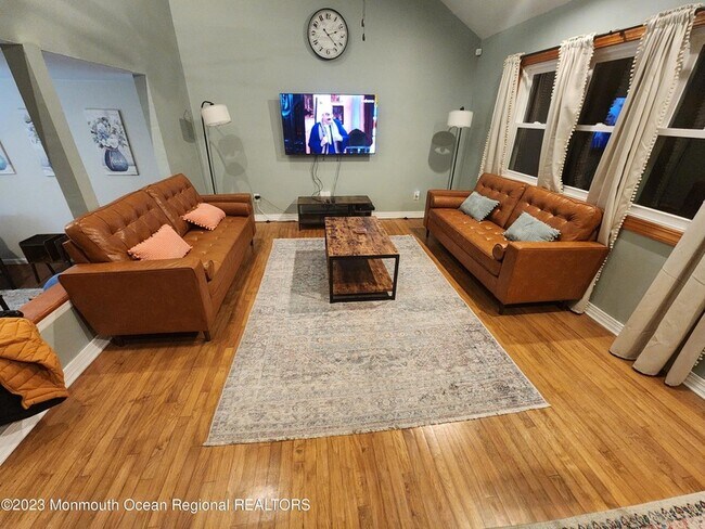 Photo - 26 Lincroft Ave