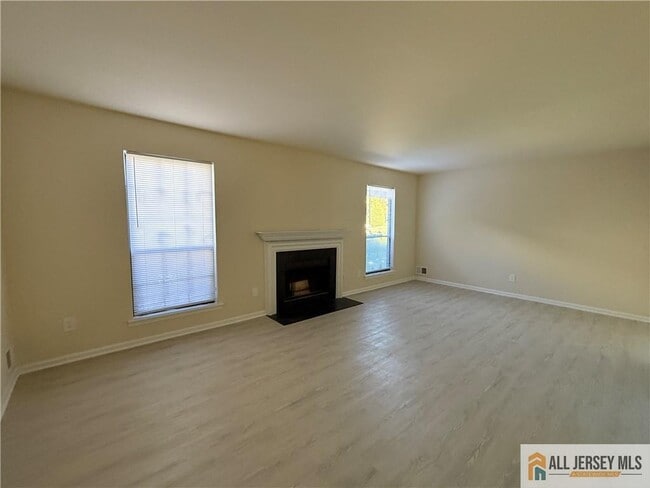 Photo - 2305 Deerfield Dr
