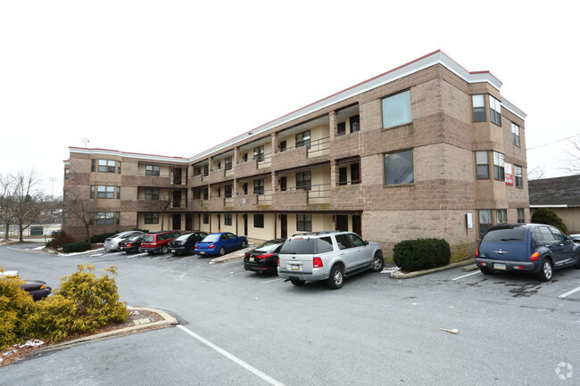 Photo - Willows I Apartments