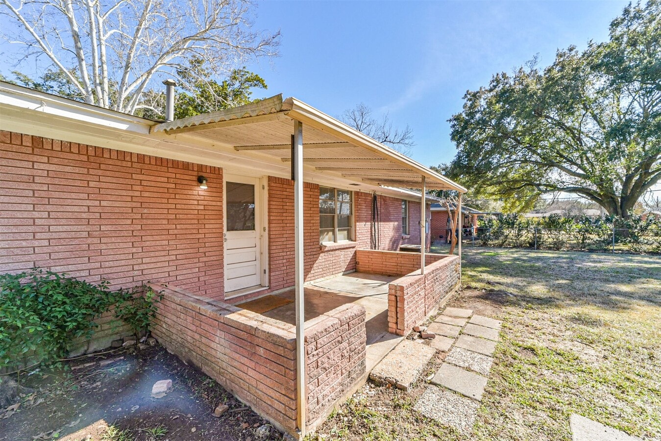 Photo - 610 S Belknap St