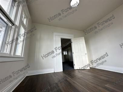Photo - 463 Linden Ave