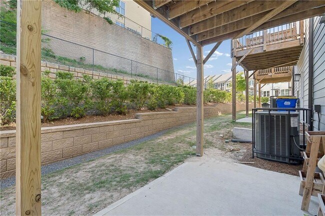 Photo - 383 Skylar Way SE