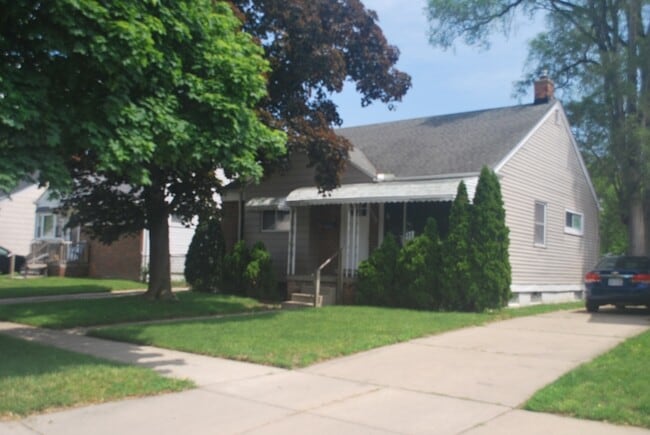 Building Photo - 20516 Denby St