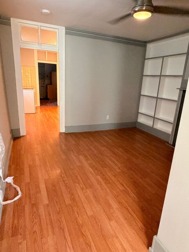 Photo - 2831-2831 Orleans Ave Unit 2831