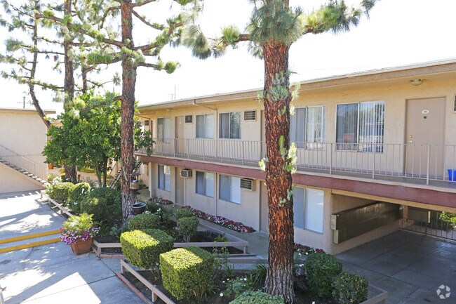 Southwest Pointe Apartments