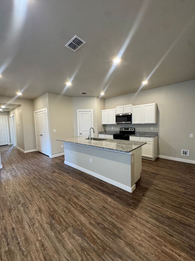 2006 Bryan Ave Unit A