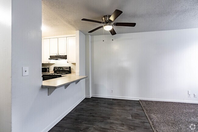 2BR, 1BA - 650SF - Dining Room
