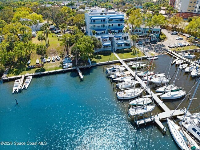 1208 E River Dr