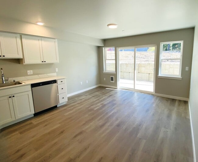 4145 Britton Loop Rd Unit 203