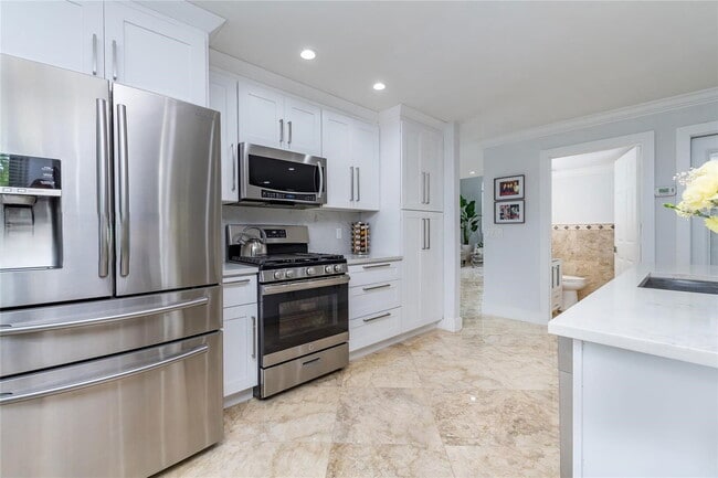 Photo - Southwest 123rd Avenue, Miami, FL 33186 - 4 BR 2.5 BA single-family home