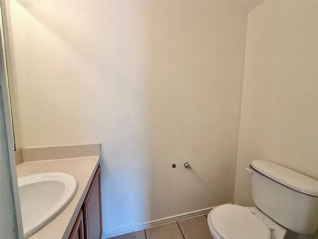 Photo - 23854 Township Elm St