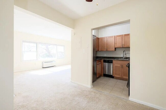 Photo - 219 S Payne St Unit #201