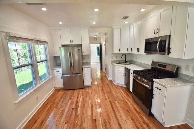 Photo - 1529 Green St