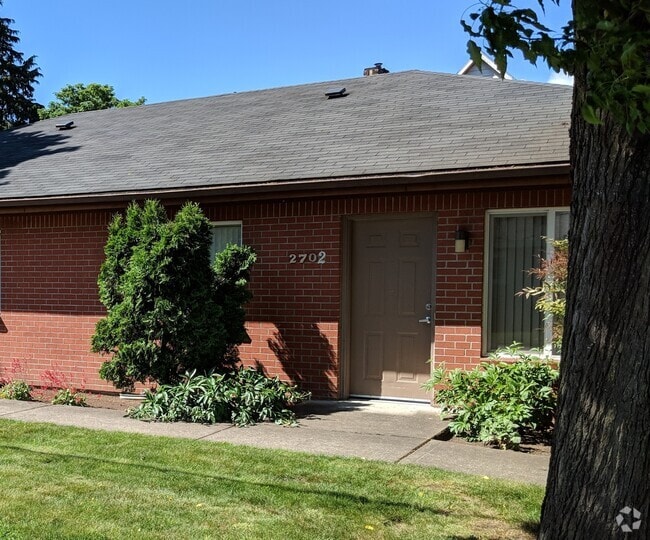 Building Photo - 2700/2702 E. 32nd Street Unit 2702 Rental