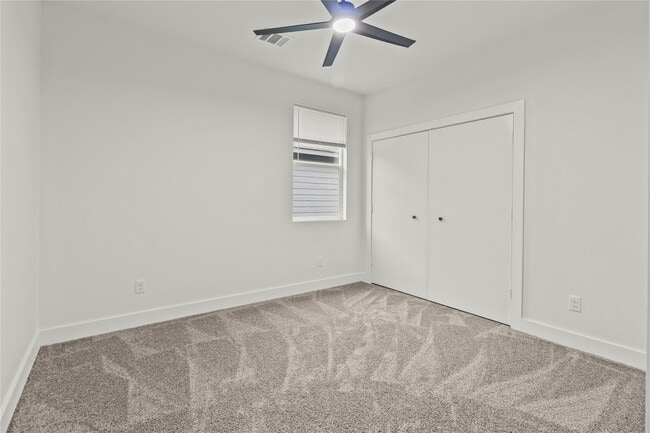 Photo - 8127 Hoffman St